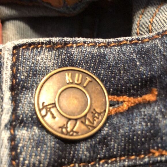 Kut from the Kloth jeans Size 6 medium wash with fading and whiskering raw hem - Picture 9 of 14